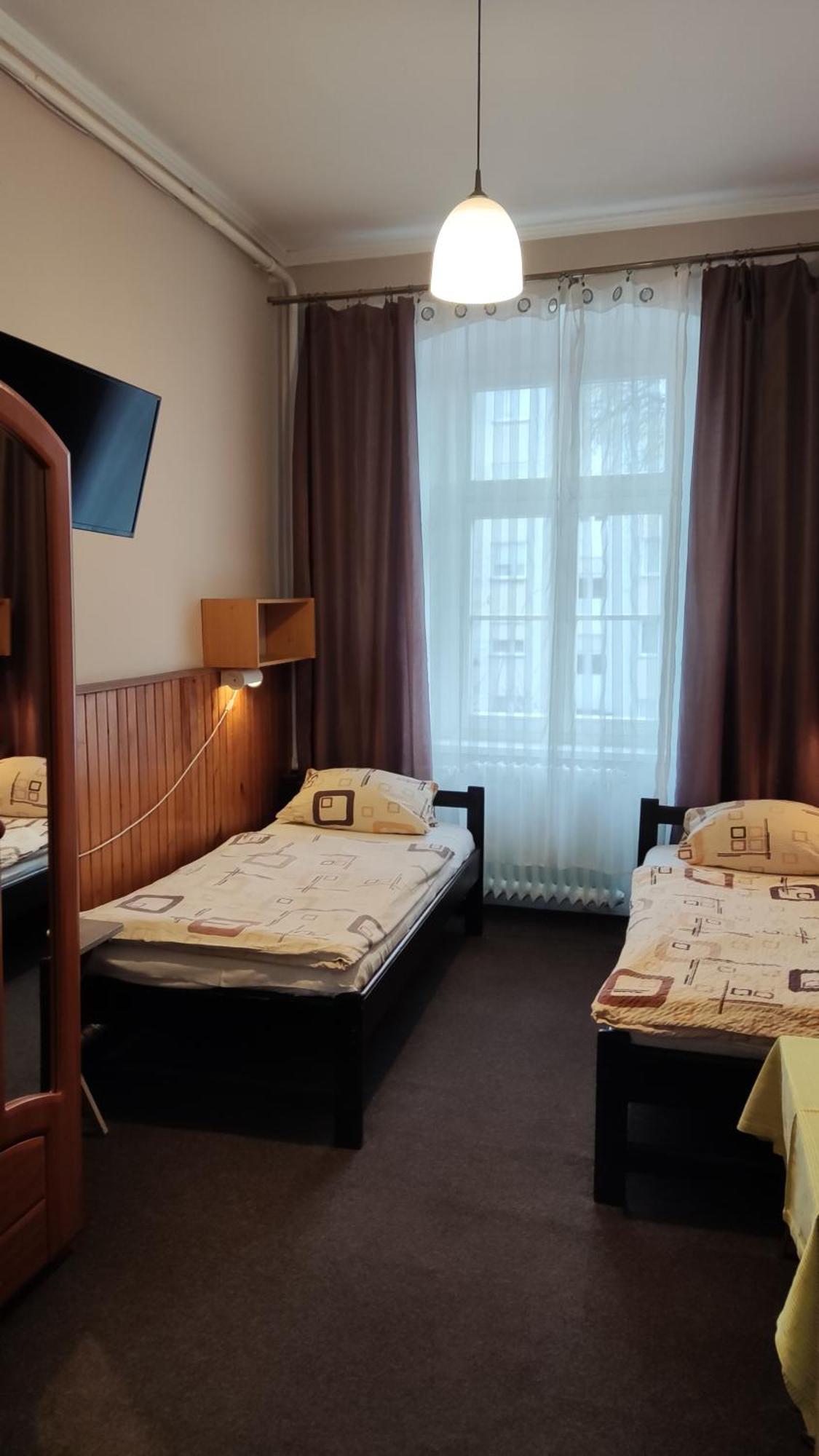 Namysłów Hotel Polonia מראה חיצוני תמונה