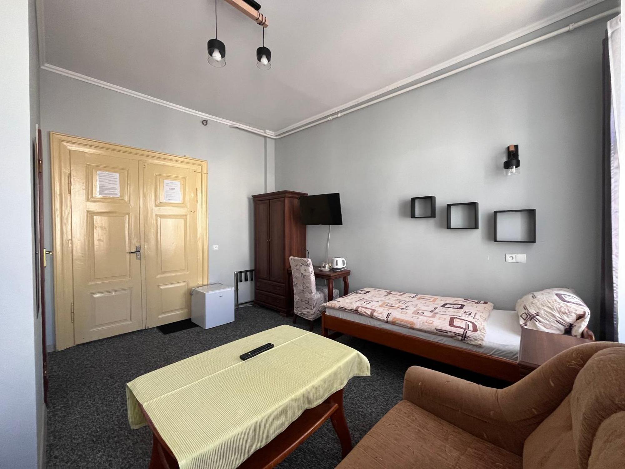 Namysłów Hotel Polonia מראה חיצוני תמונה