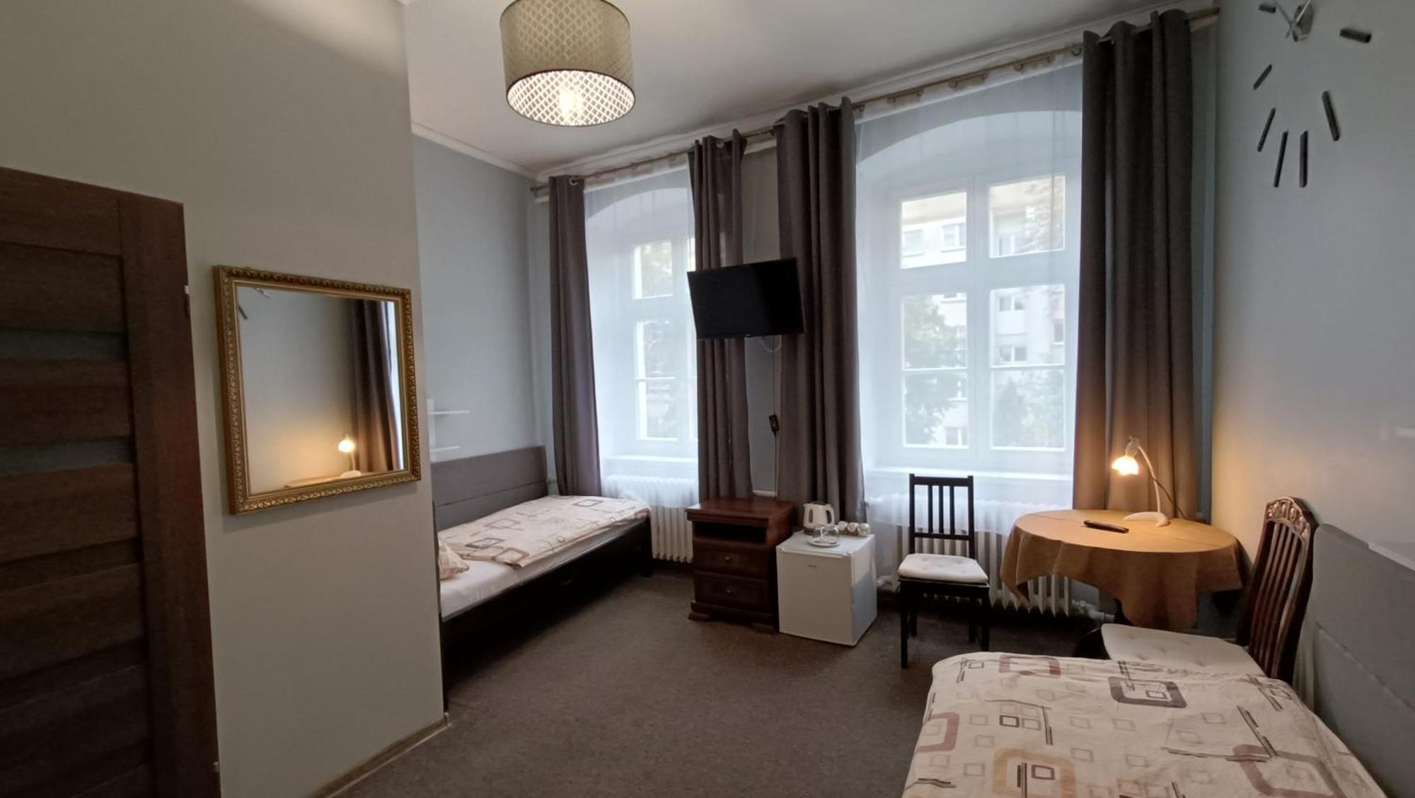 Namysłów Hotel Polonia מראה חיצוני תמונה