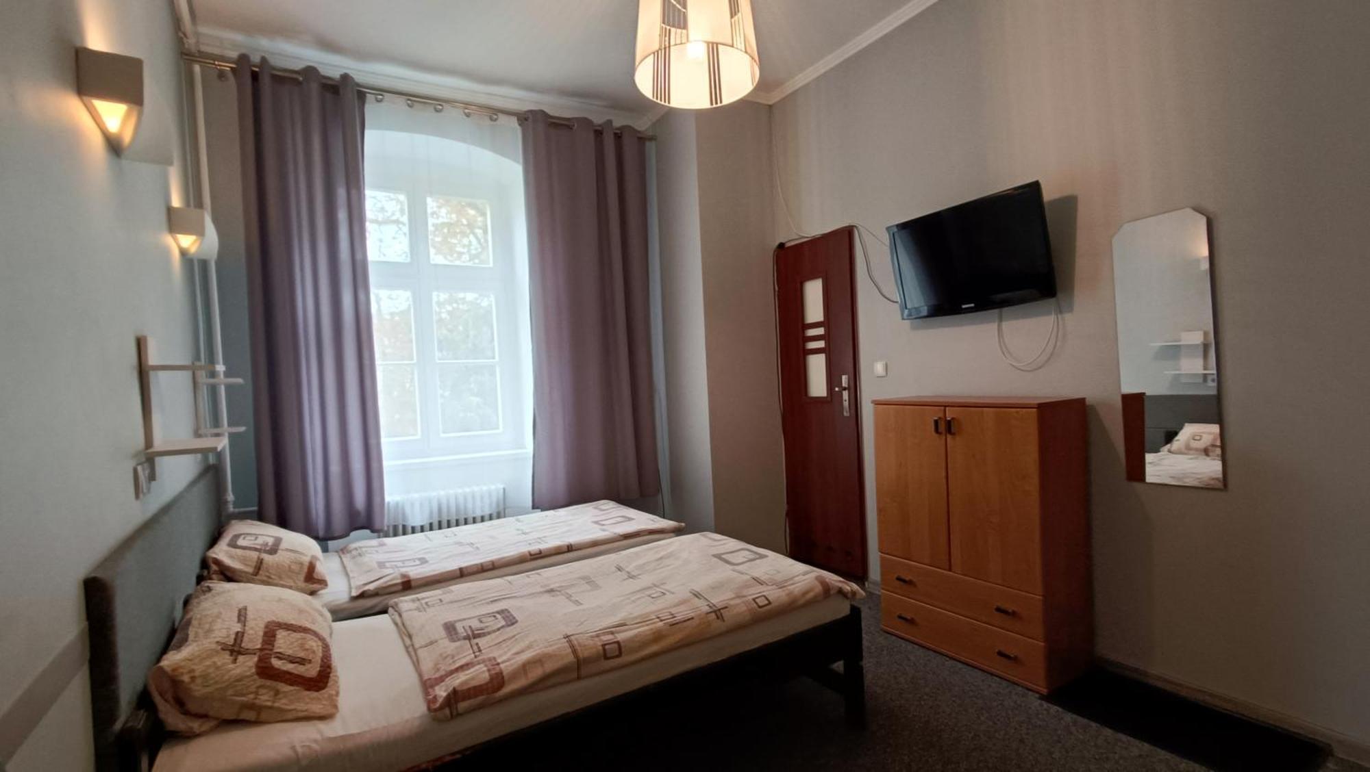 Namysłów Hotel Polonia מראה חיצוני תמונה