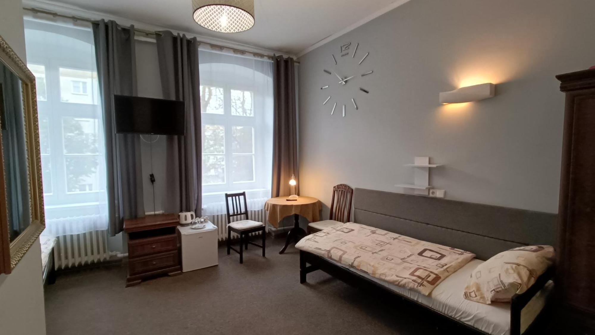 Namysłów Hotel Polonia מראה חיצוני תמונה