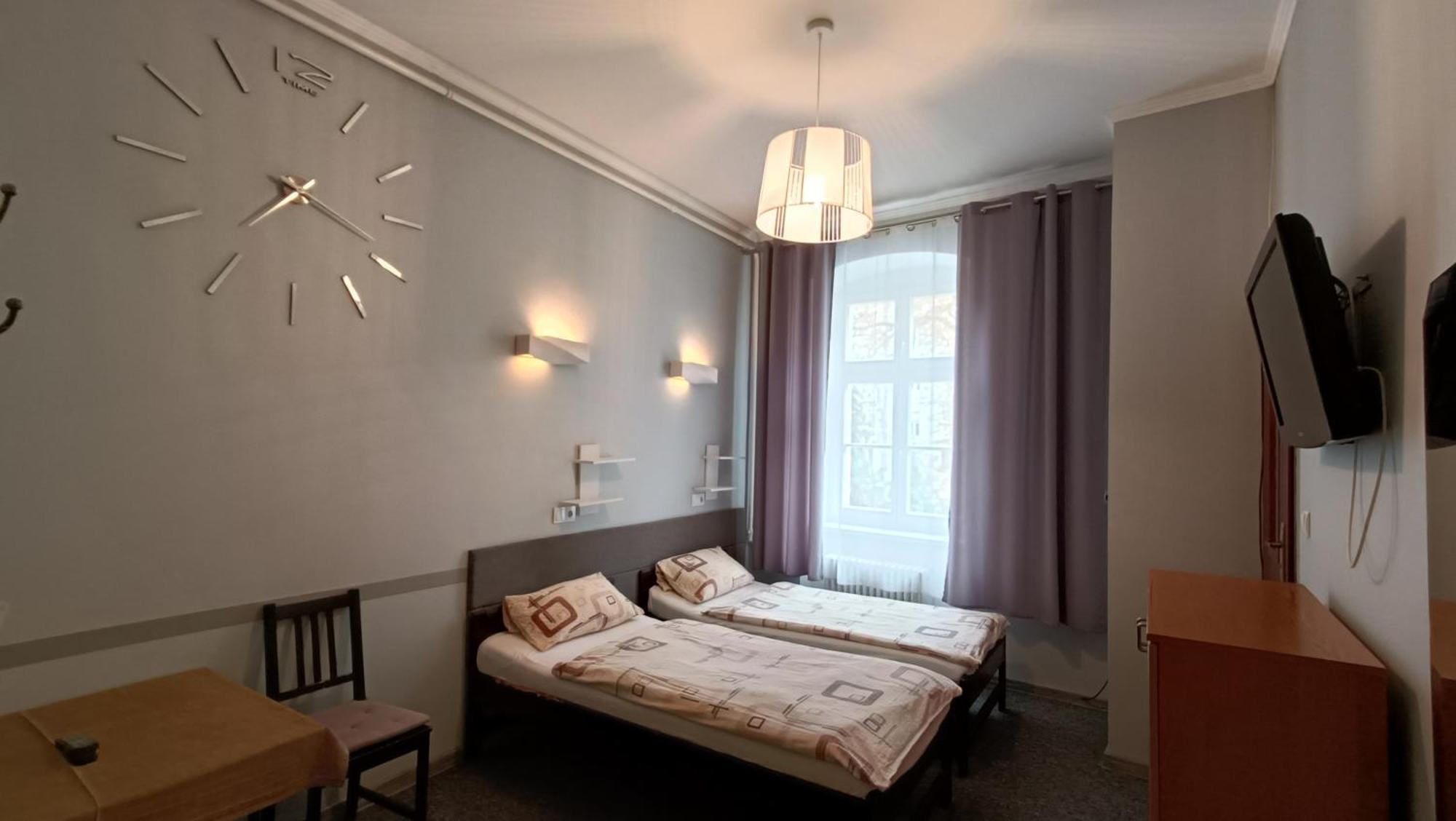 Namysłów Hotel Polonia מראה חיצוני תמונה
